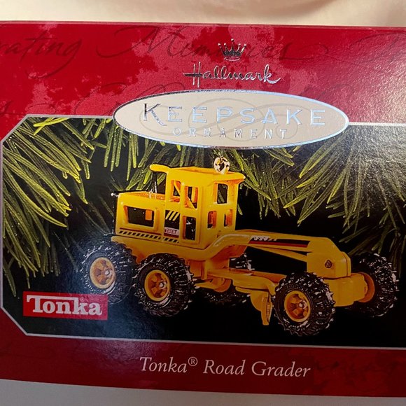 TONKA Road Grader Hallmark Ornament - Picture 2 of 9